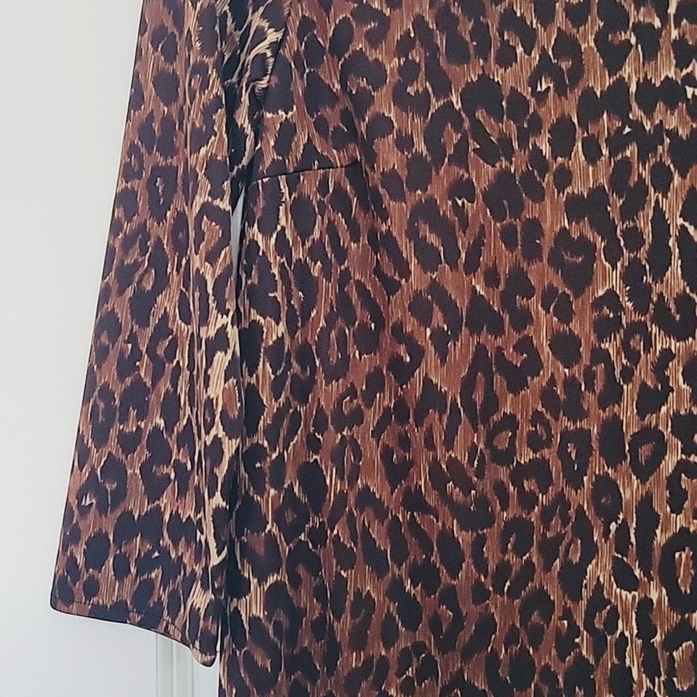 SHIRT/TUNIC: Leopard Print w/Side Split, EUC - image 9